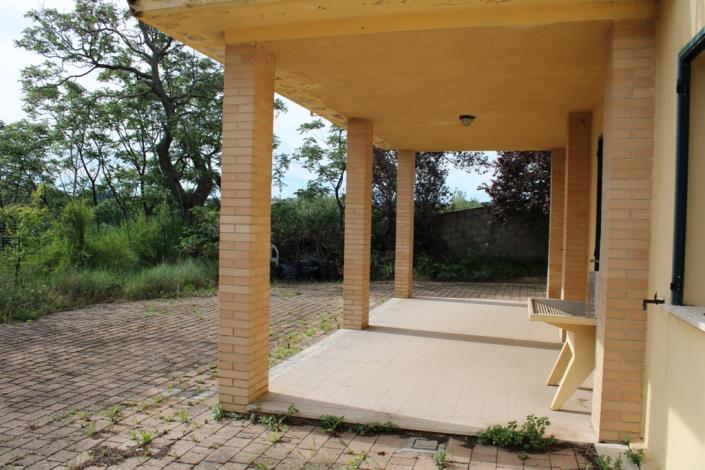 Image No.13-4 Bed Villa / Detached for sale