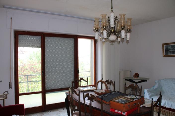 Image No.8-6 Bed Country House for sale