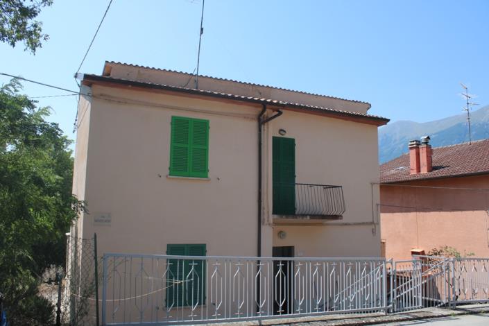 Image No.6-4 Bed Country House for sale