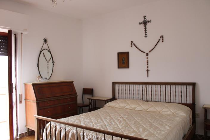 Image No.11-2 Bed Townhouse for sale