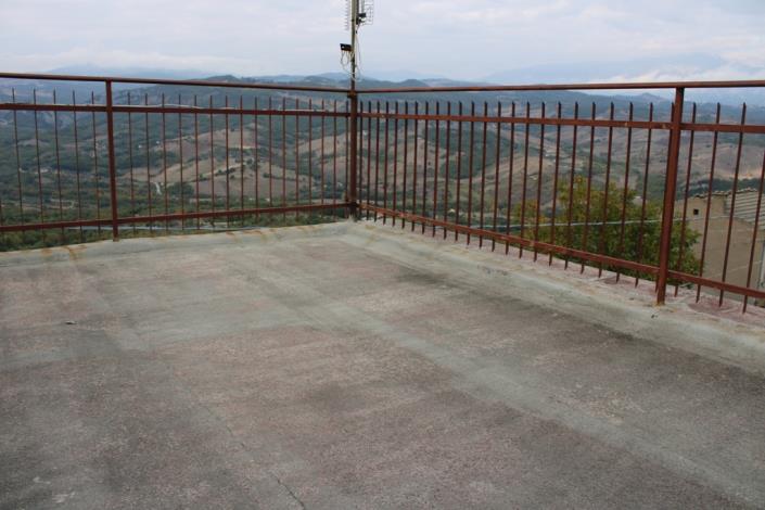 Image No.15-2 Bed Townhouse for sale