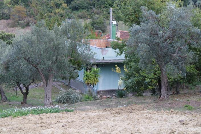 Image No.2-1 Bed Barn for sale