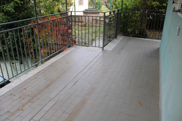 Image No.15-1 Bed Barn for sale