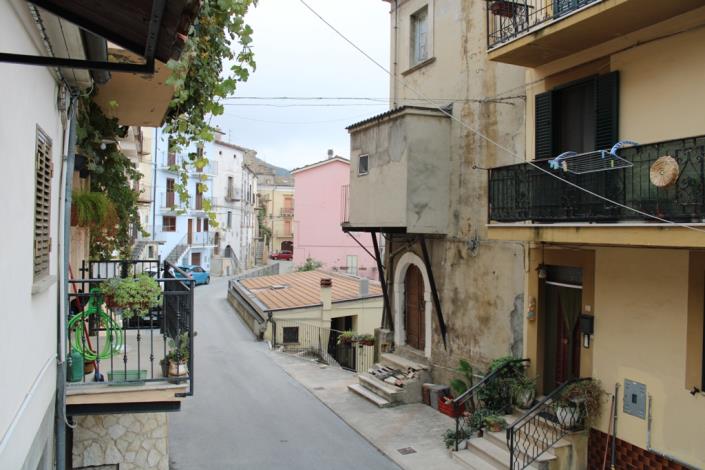 Image No.6-2 Bed Townhouse for sale