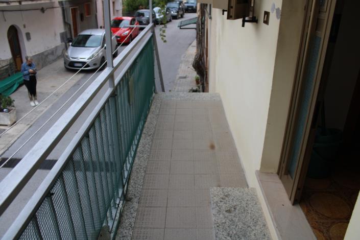 Image No.9-2 Bed Townhouse for sale