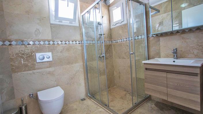 Image No.26-6 Bed Villa / Detached for sale