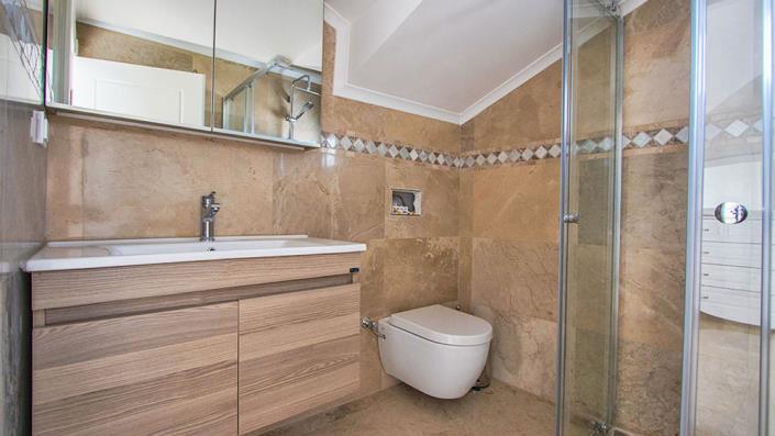 Image No.27-6 Bed Villa / Detached for sale