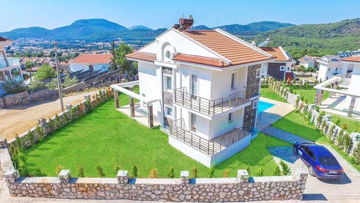 Image No.1-6 Bed Villa / Detached for sale