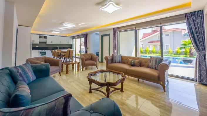 Image No.8-5 Bed Villa / Detached for sale