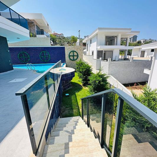 Image No.5-3 Bed Villa / Detached for sale