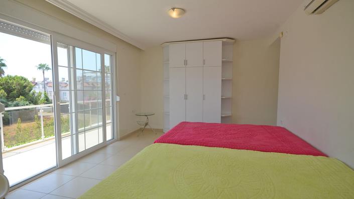 Image No.24-3 Bed Villa / Detached for sale