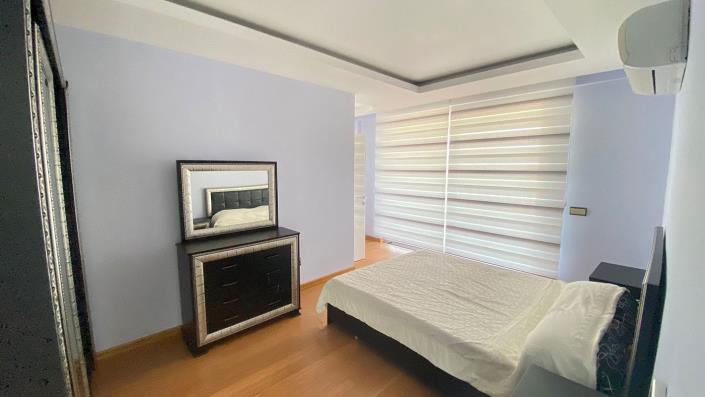 Image No.18-8 Bed Villa / Detached for sale