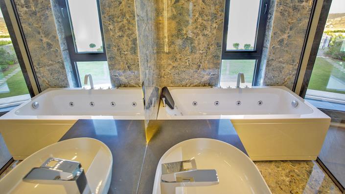 Image No.28-6 Bed Villa for sale