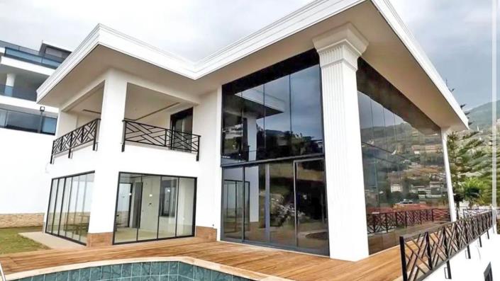 Image No.8-5 Bed Villa for sale