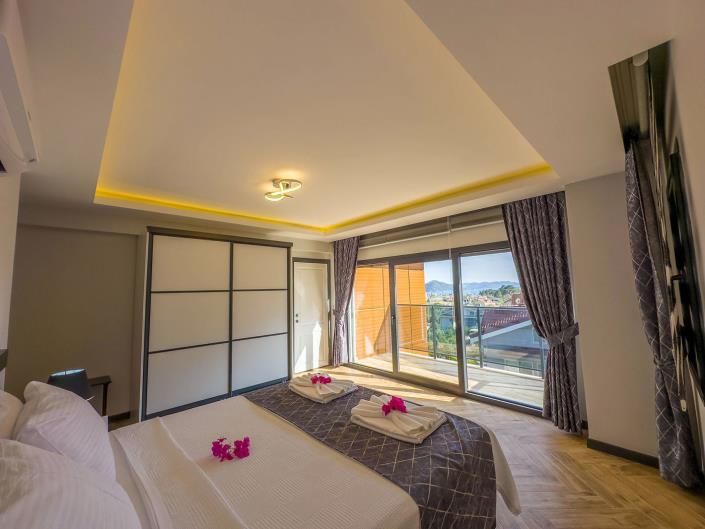 Image No.9-4 Bed Villa / Detached for sale