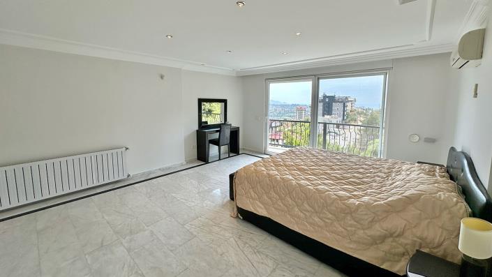 Image No.22-4 Bed Villa / Detached for sale