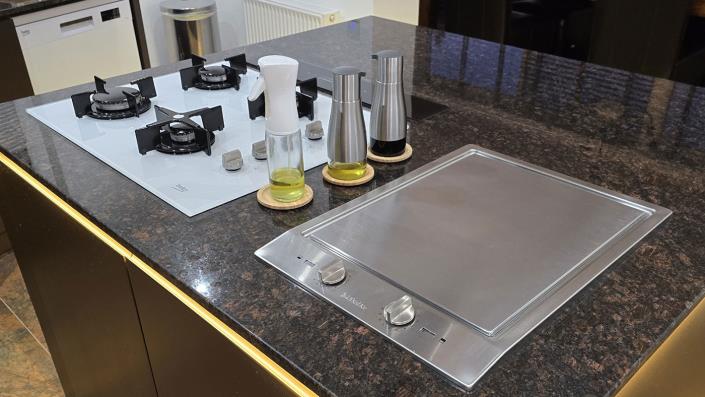 Image No.20-9 Bed Apartment for sale