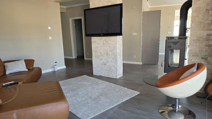 Image No.27-9 Bed Apartment for sale