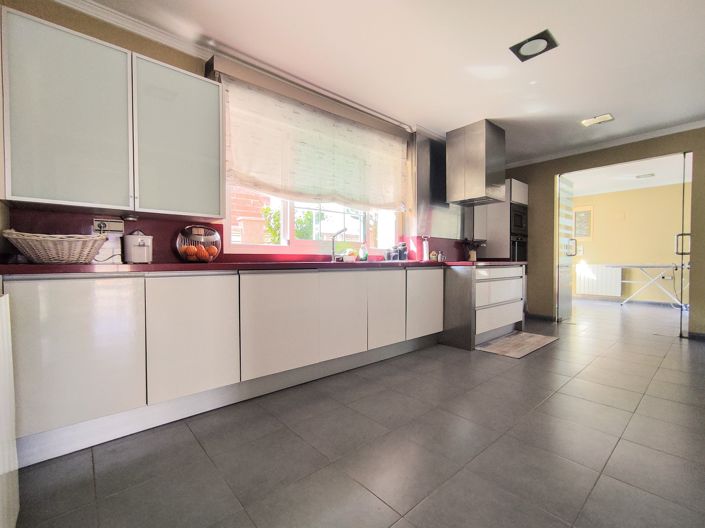 Image No.13-5 Bed Villa for sale