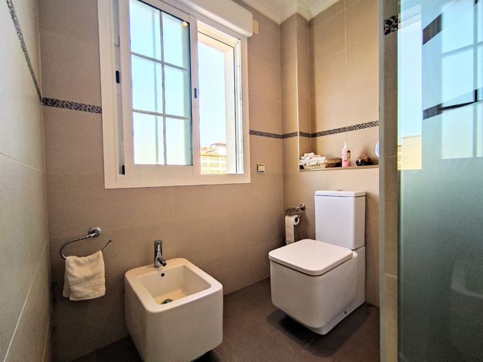 Image No.24-5 Bed Villa for sale