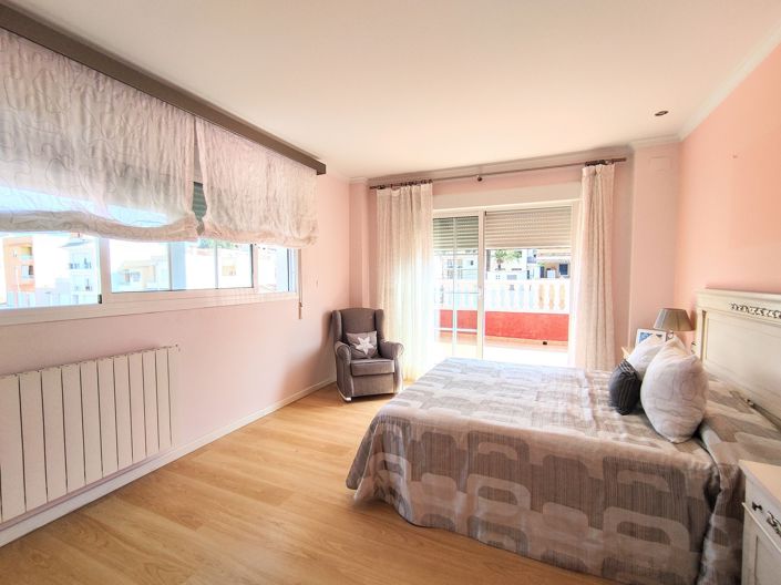 Image No.25-5 Bed Villa for sale