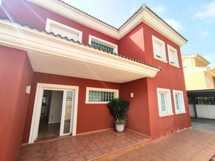 Image No.3-5 Bed Villa for sale