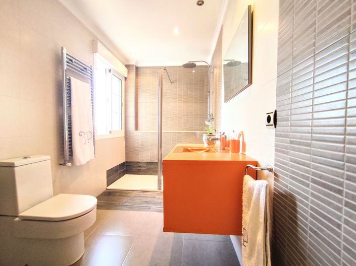 Image No.30-5 Bed Villa for sale