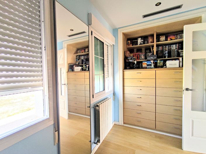 Image No.38-5 Bed Villa for sale