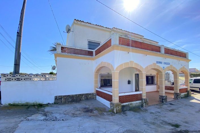 Image No.44-8 Bed Villa for sale