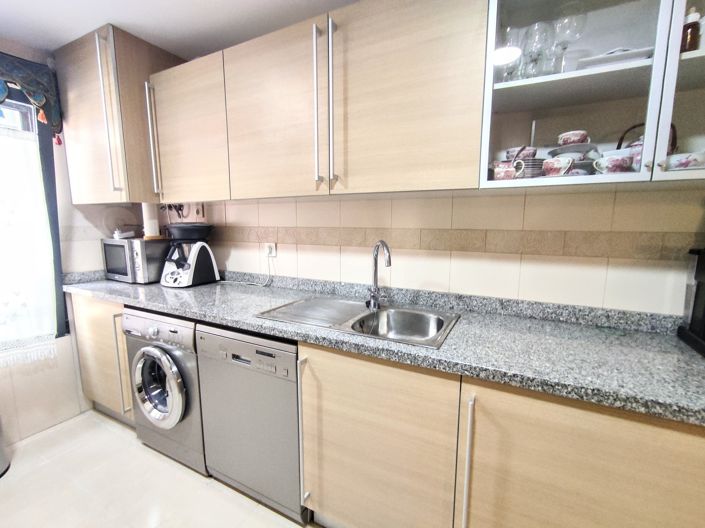 Image No.21-4 Bed Property for sale