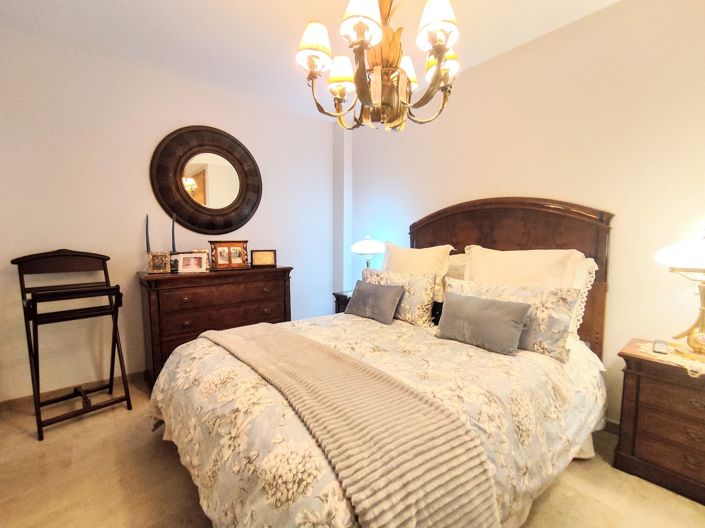 Image No.33-4 Bed Property for sale