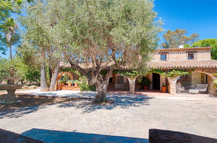 Image No.1-4 Bed Villa for sale