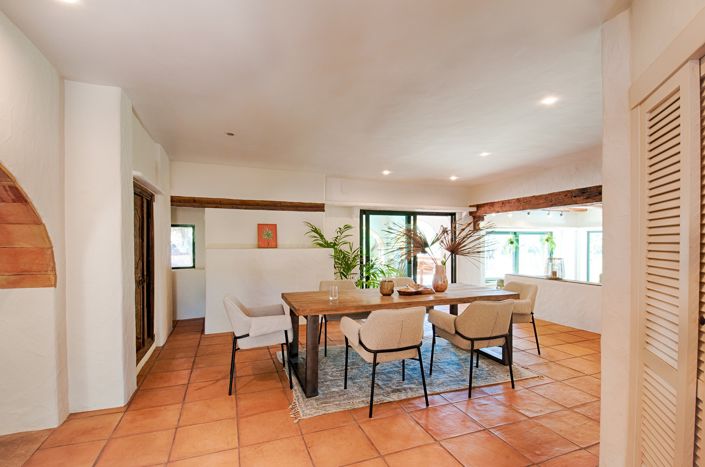 Image No.10-4 Bed Villa for sale