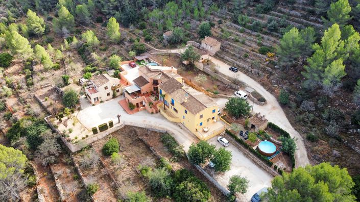 Image No.1-12 Bed Villa for sale