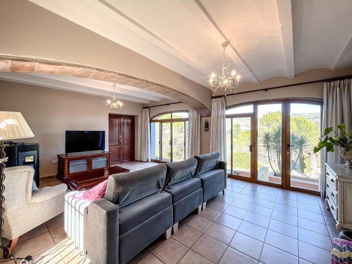 Image No.24-12 Bed Villa for sale