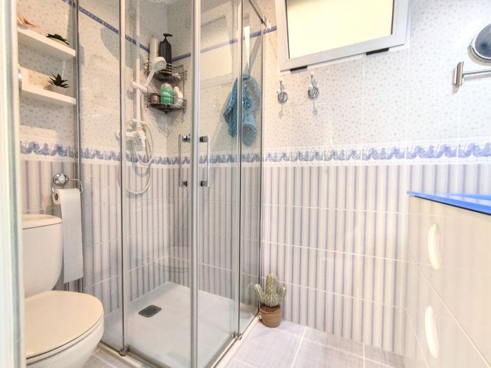 Image No.17-3 Bed Property for sale