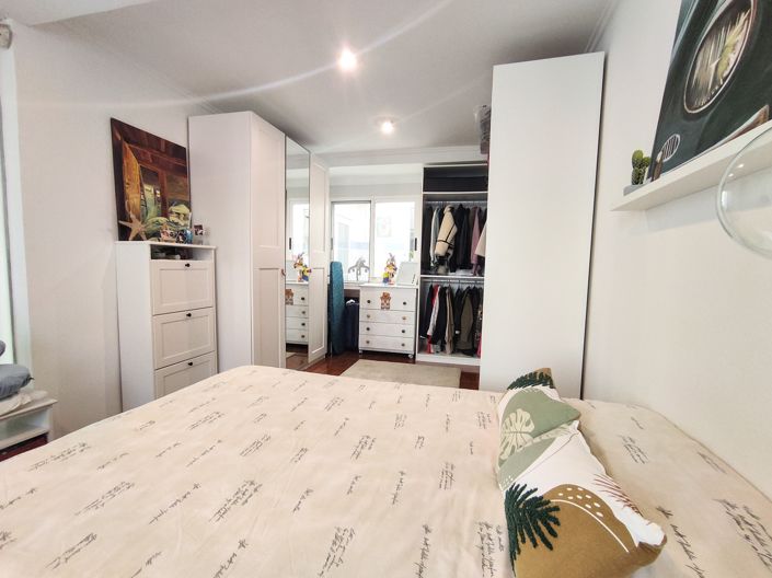 Image No.25-3 Bed Property for sale