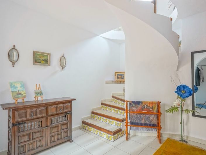 Image No.29-5 Bed Villa for sale