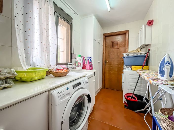 Image No.7-7 Bed Villa for sale