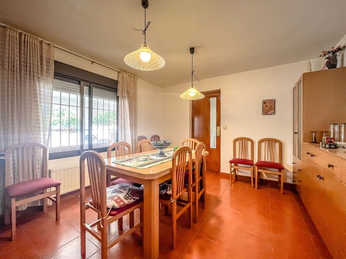 Image No.5-7 Bed Villa for sale