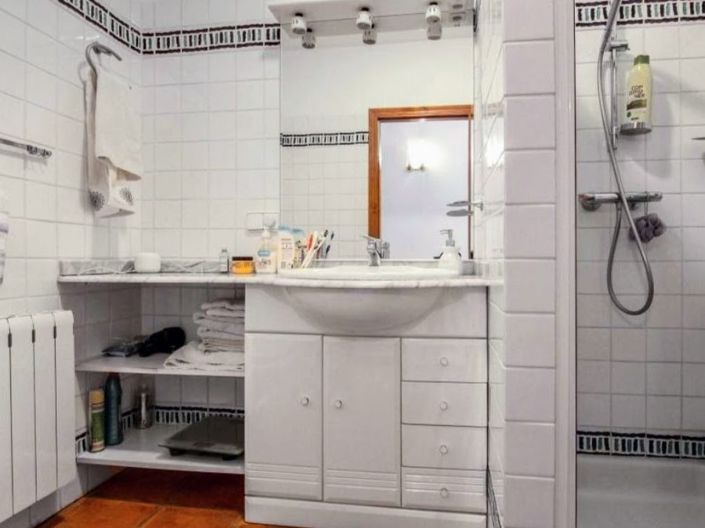 Image No.11-7 Bed Villa for sale