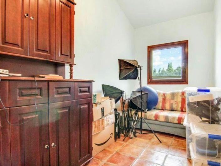 Image No.12-7 Bed Villa for sale