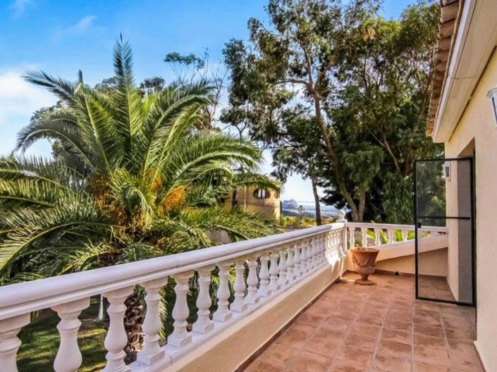 Image No.15-7 Bed Villa for sale