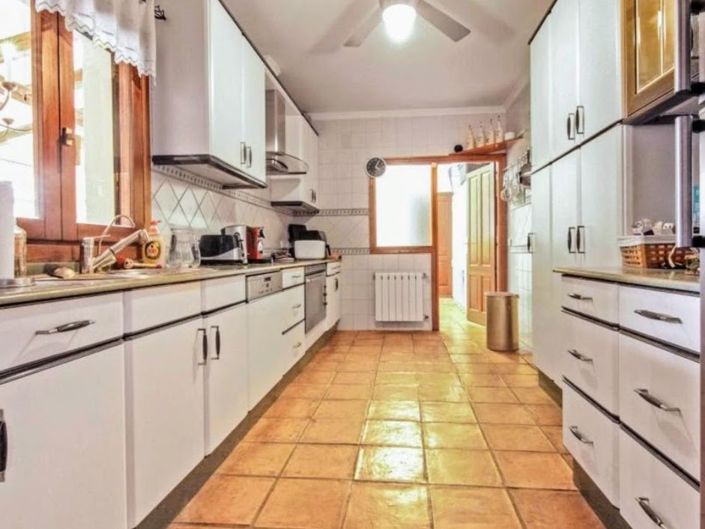 Image No.7-7 Bed Villa for sale