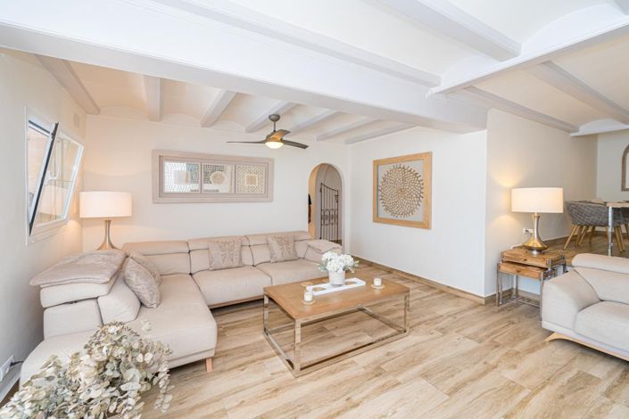 Image No.5-6 Bed Villa for sale