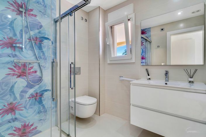 Image No.12-4 Bed Villa for sale