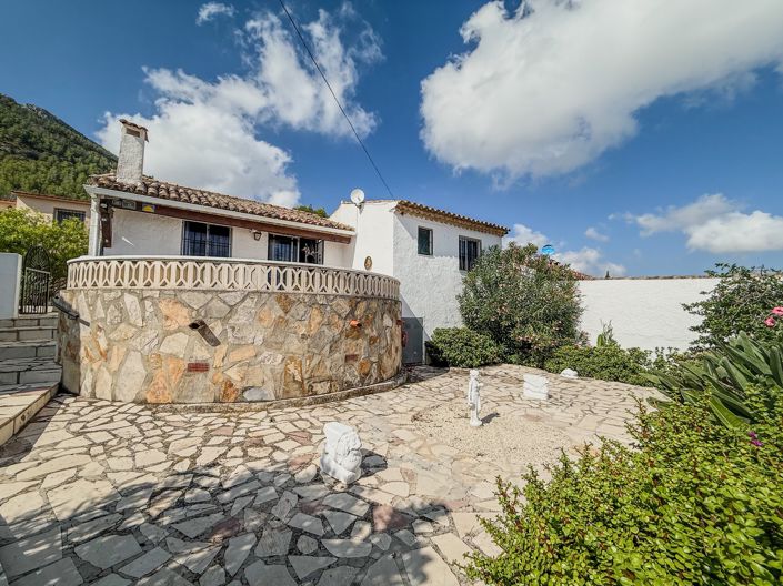 Image No.1-2 Bed Villa for sale