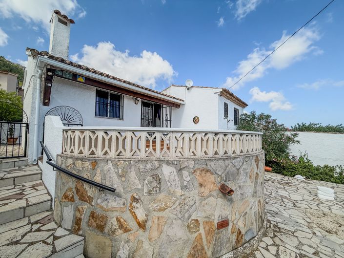 Image No.2-2 Bed Villa for sale