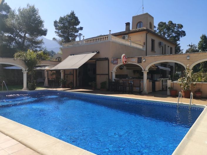 Image No.1-7 Bed Villa for sale