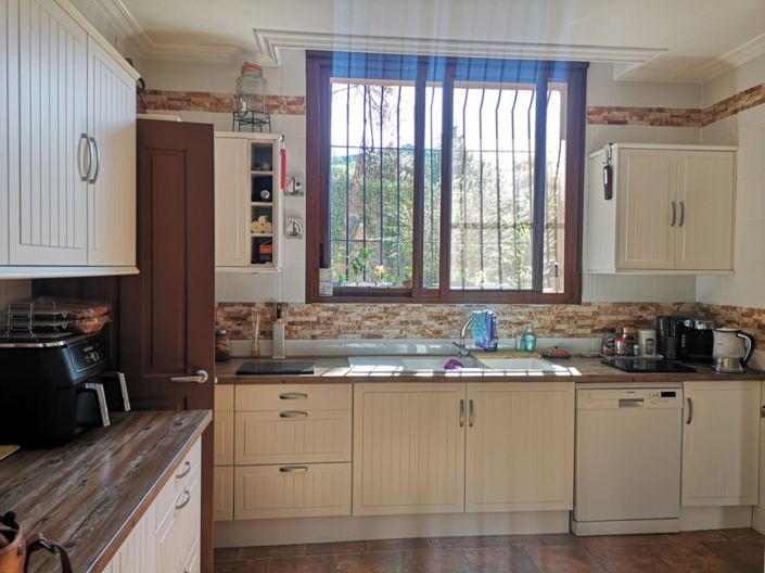 Image No.17-7 Bed Villa for sale